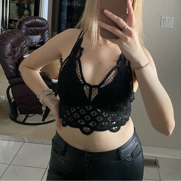 Sexy Black Top With Removeable Padding - Picture 6 of 6